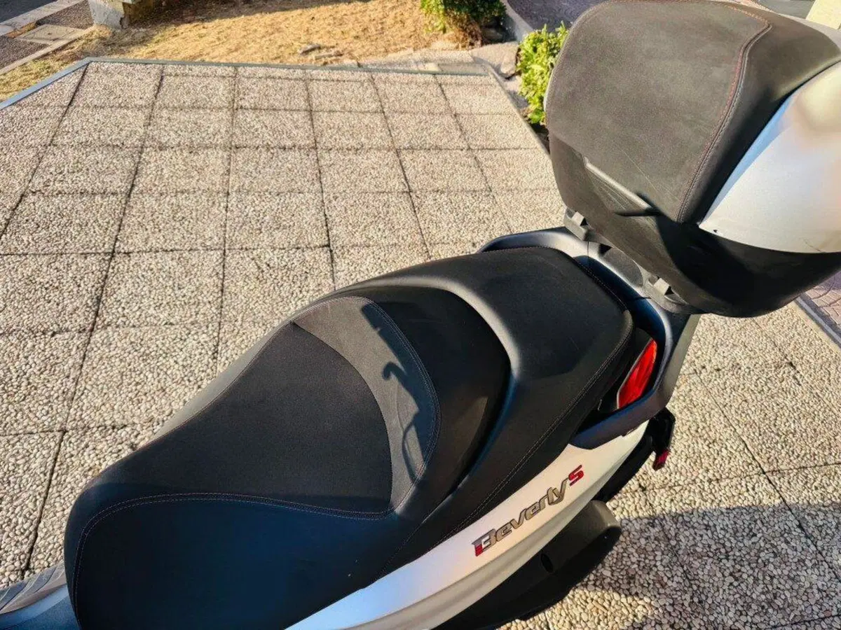 Piaggio Beverly 300 S ABS-ASR (2021 - 25) (6)