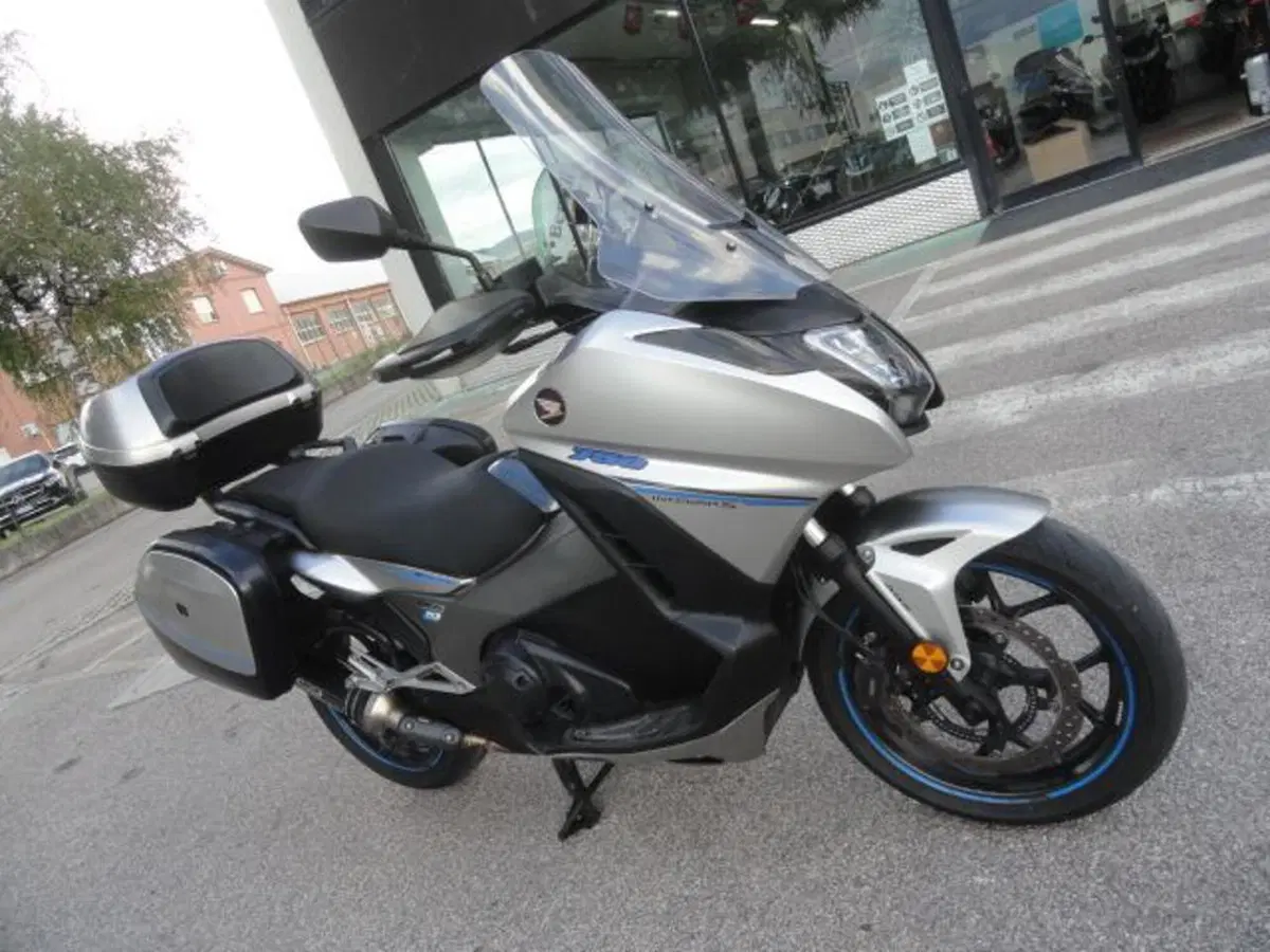 Honda Integra 750 DCT (2016 - 17) (2)
