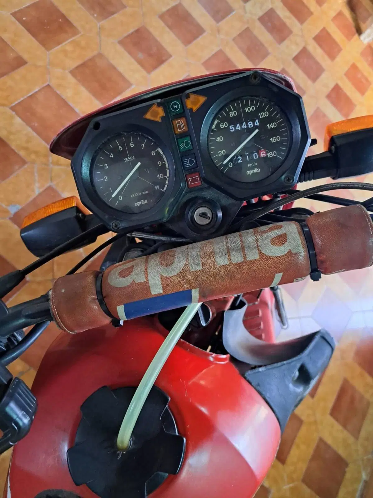 Aprilia Etx 350 (4)