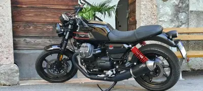 Moto Guzzi V7 Stone Special Edition (2022 - 25) usata