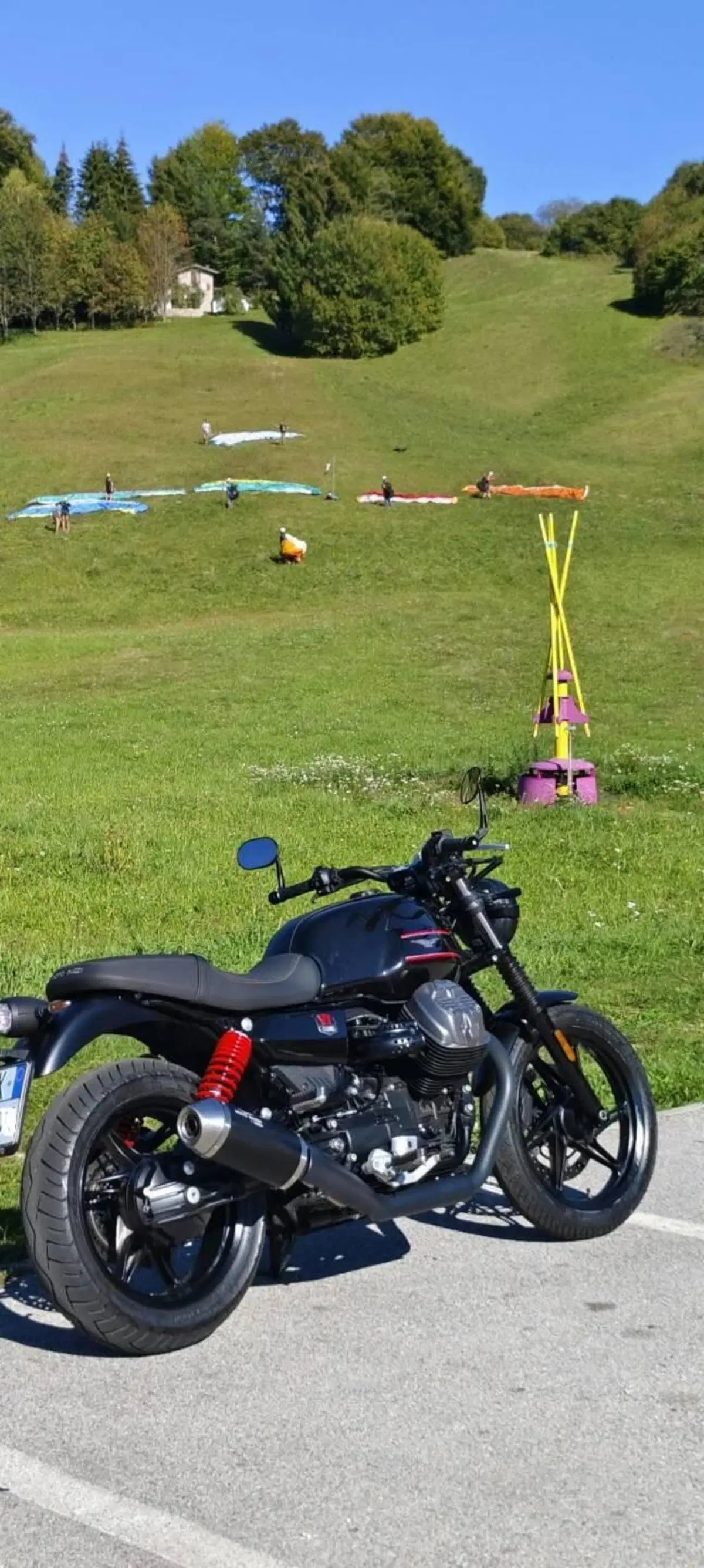 Moto Guzzi V7 Stone Special Edition (2022 - 25) (6)