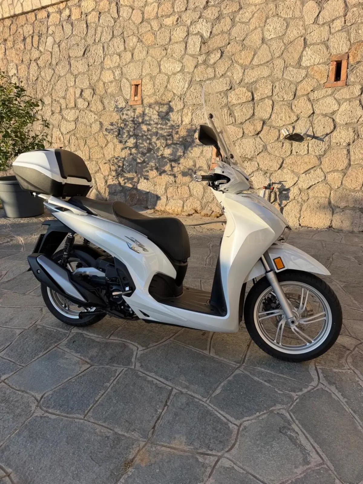 Honda SH 350 (2021 - 24) (2)