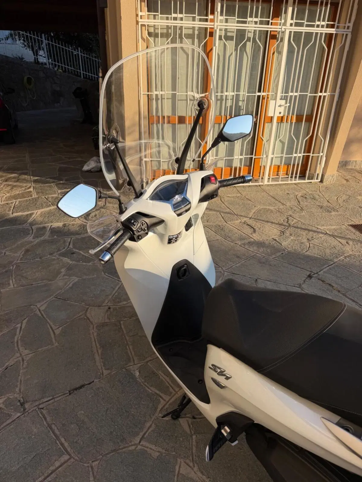 Honda SH 350 (2021 - 24) (3)
