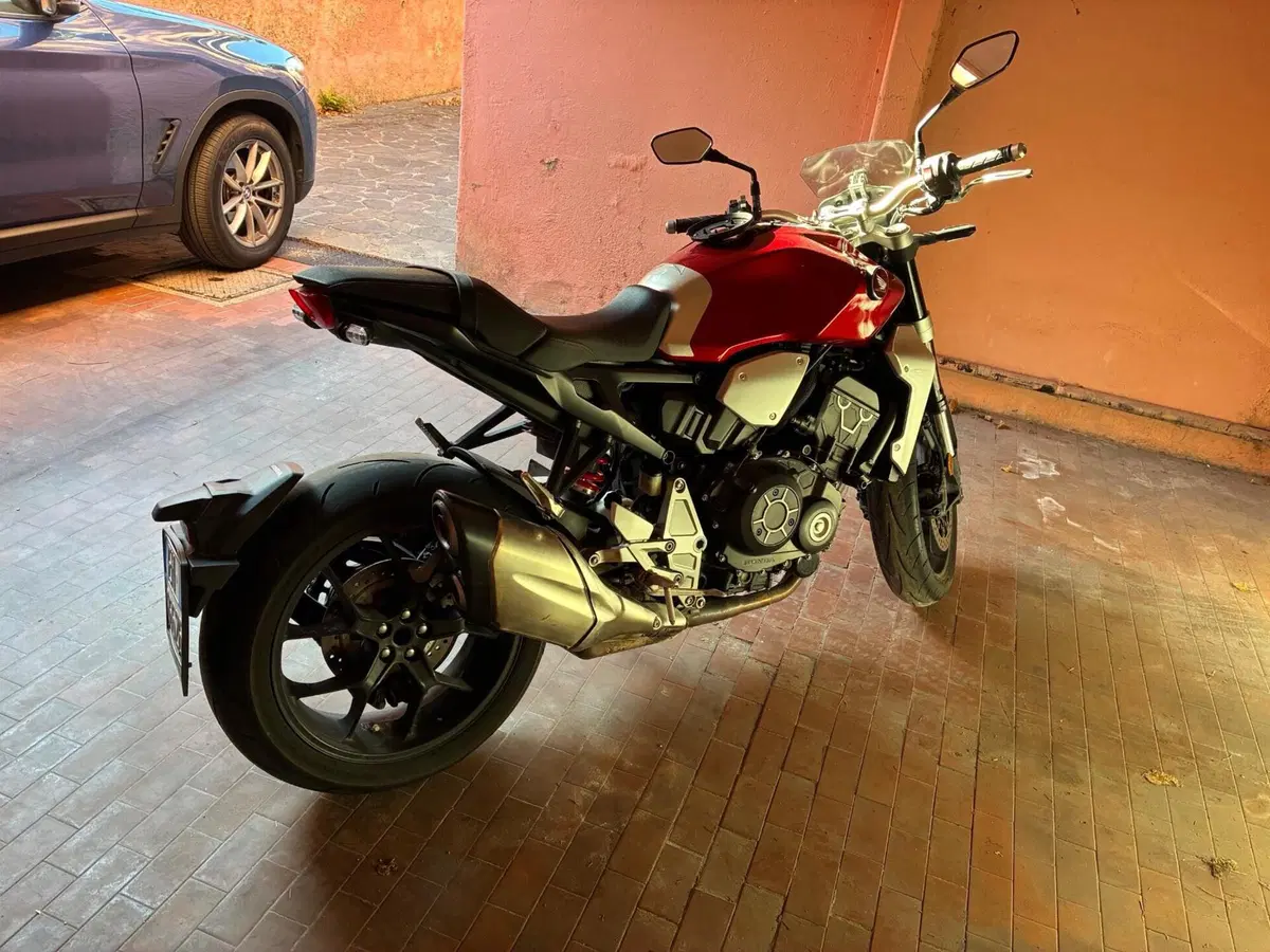 Honda CB 1000 R + Neo Sport Cafè (2019 - 20) (4)