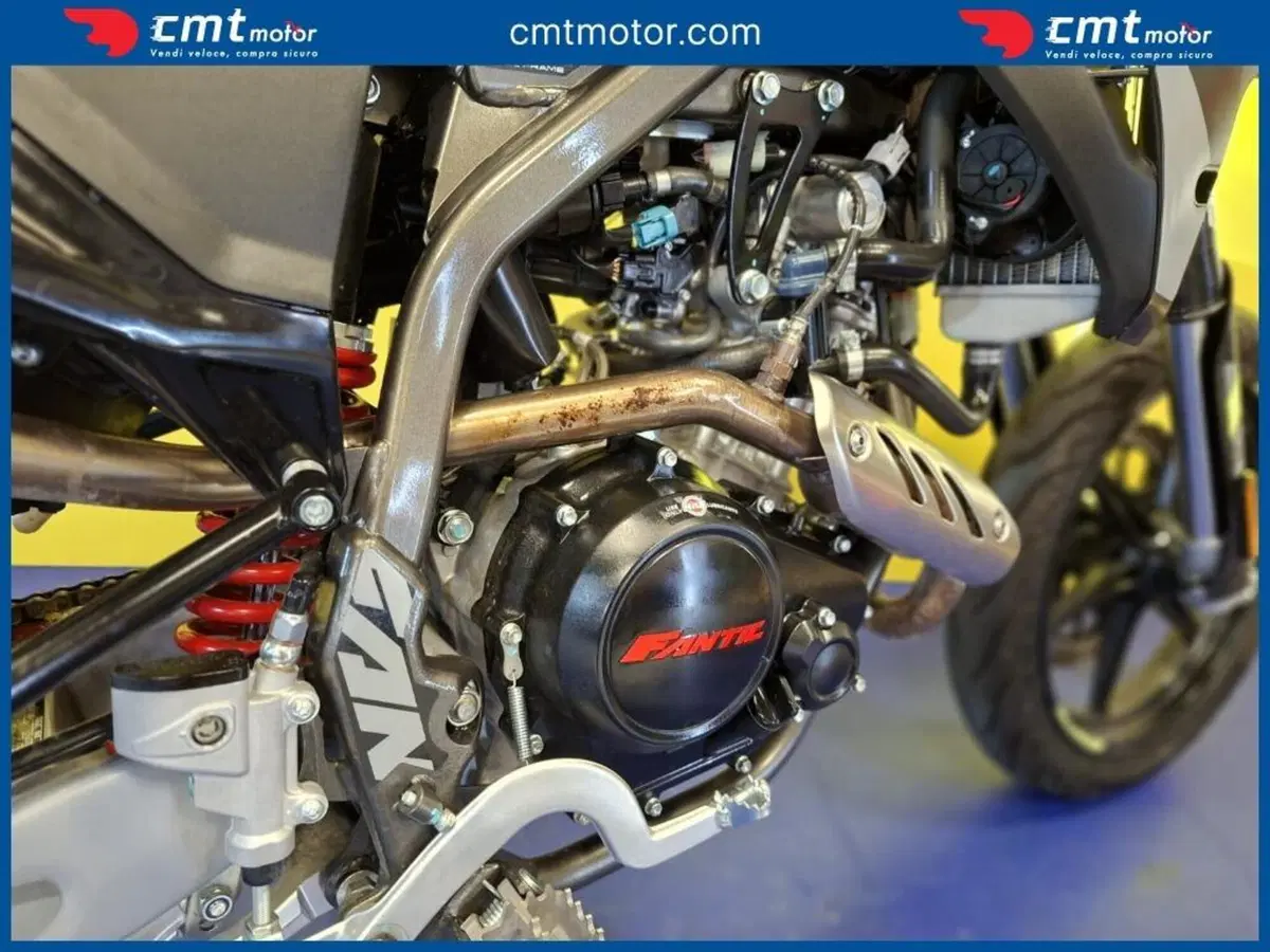Fantic Motor XMF 125 Competition (2025 - 26) (7)