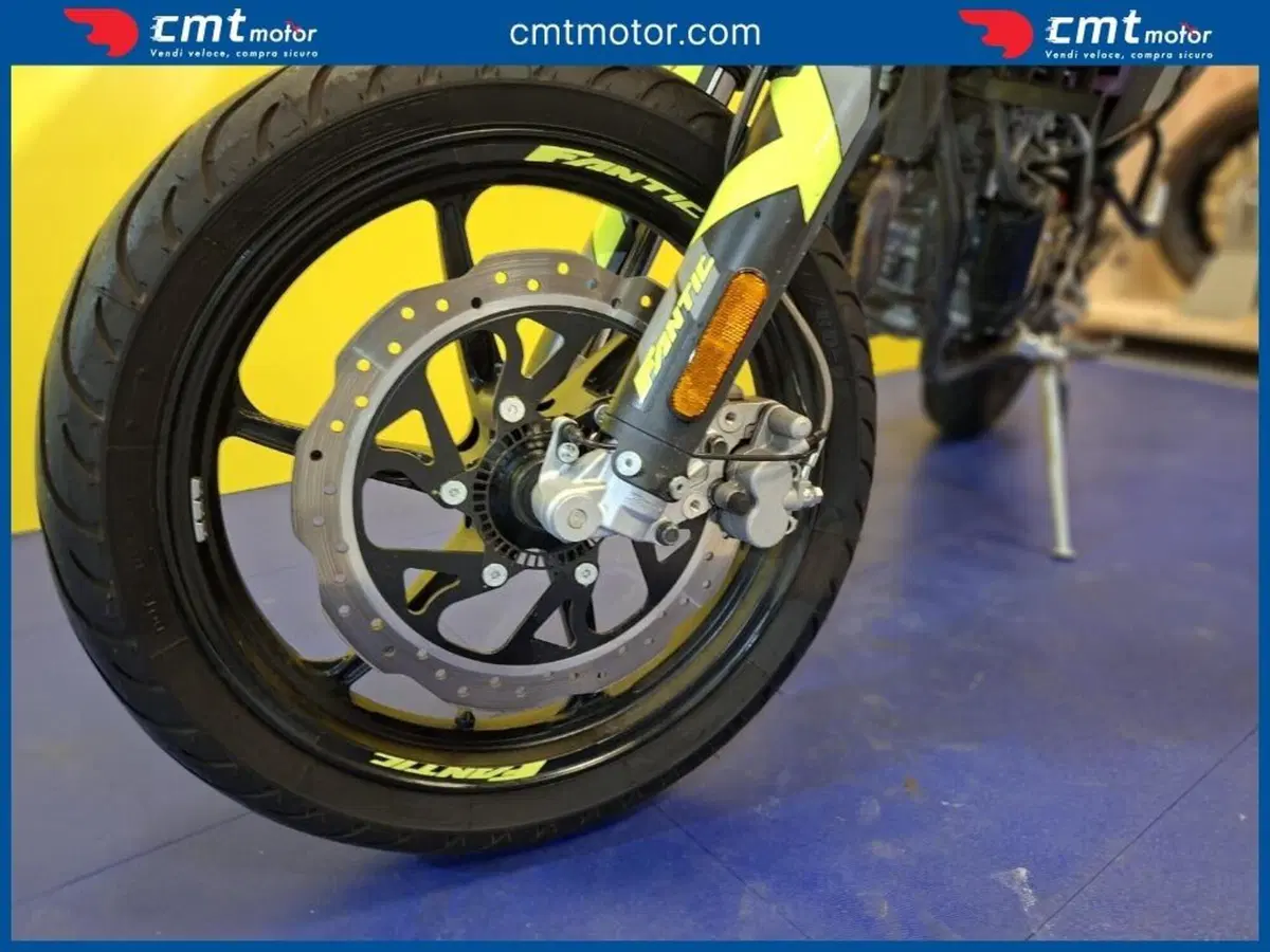 Fantic Motor XMF 125 Competition (2025 - 26) (9)