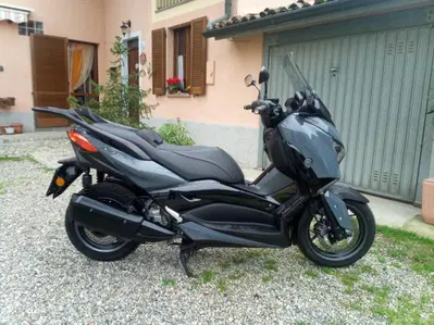 Yamaha X-Max 300 Tech Max (2021 - 24) usata