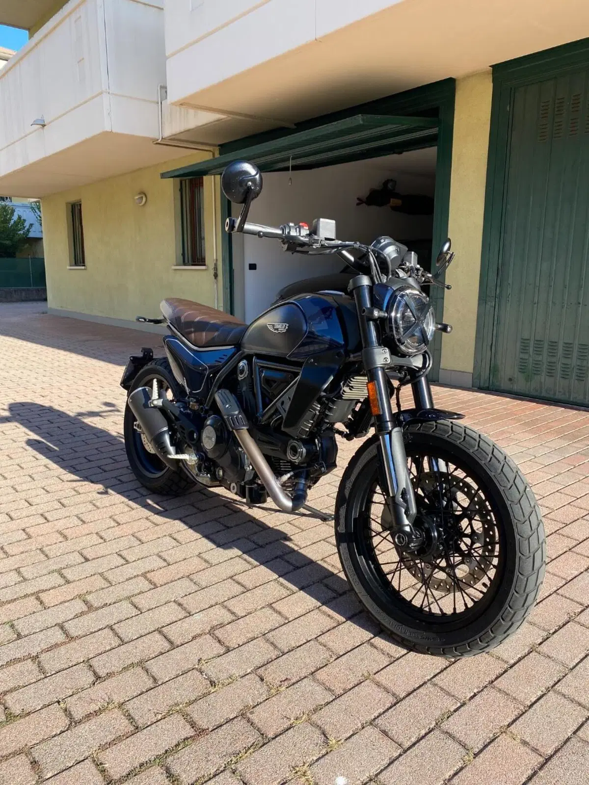 Ducati Scrambler 800 Nightshift (2023 - 24) (2)
