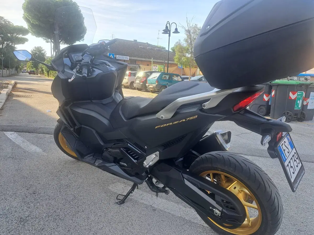 Honda Forza 750 DCT Special Edition (2024) (5)
