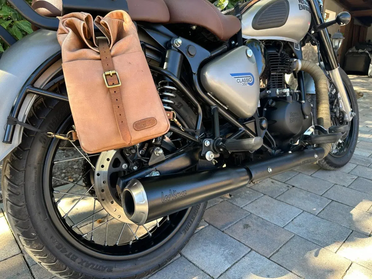Royal Enfield Classic 350 (2021 - 26) (3)
