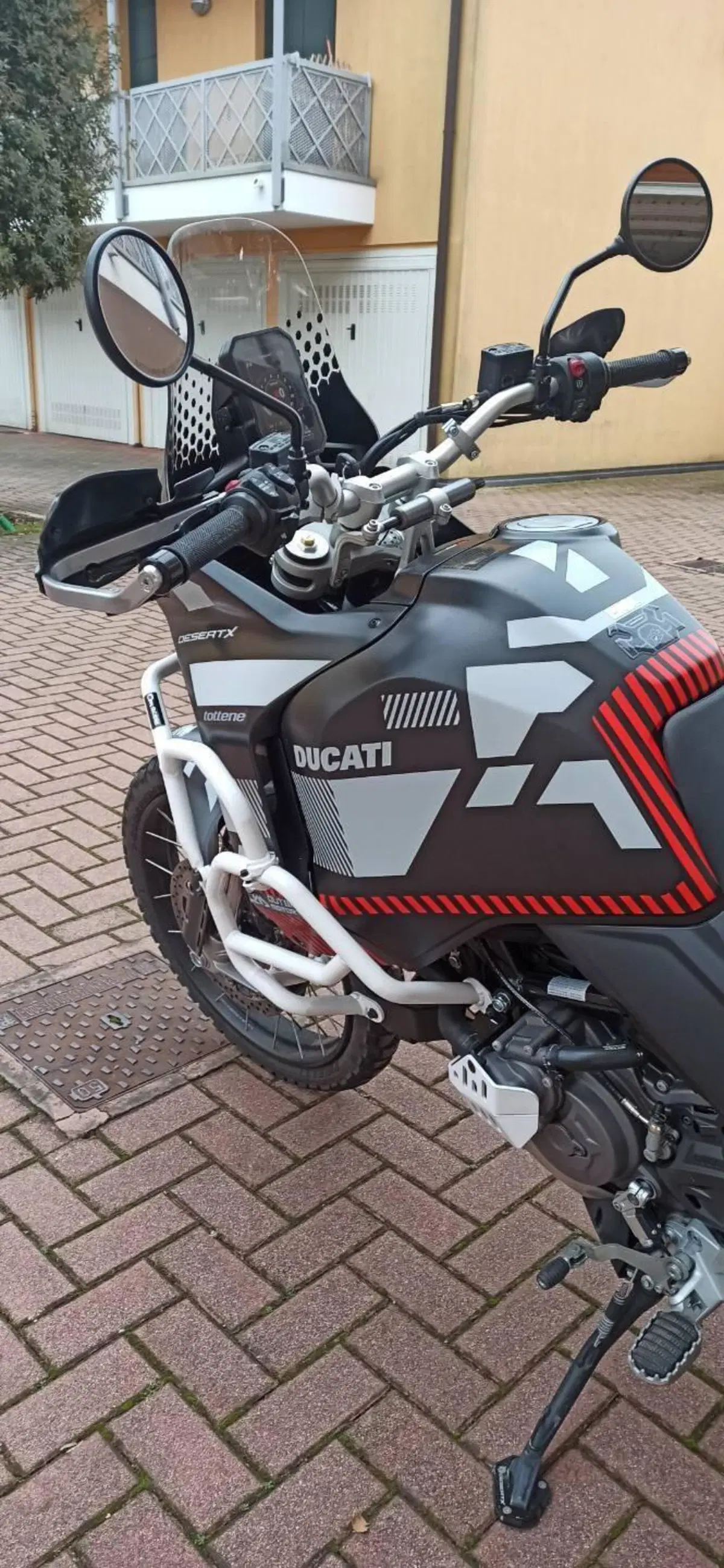 Ducati DesertX (2022 - 25) (7)