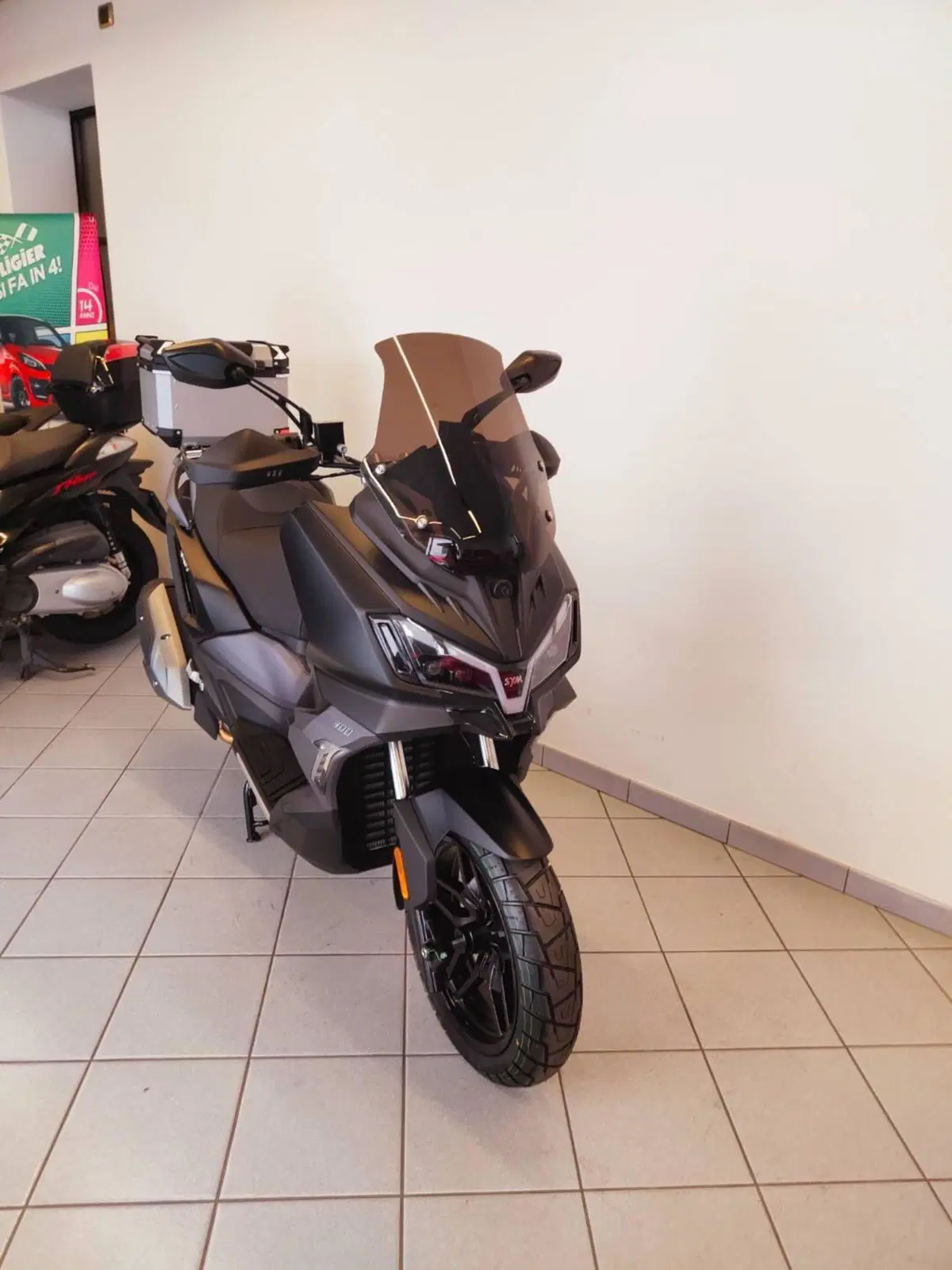 Sym ADX 300 (2024 - 26) (6)