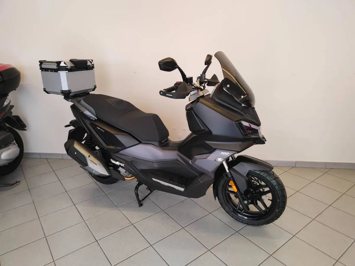 Sym ADX 300 (2024 - 26) (11)