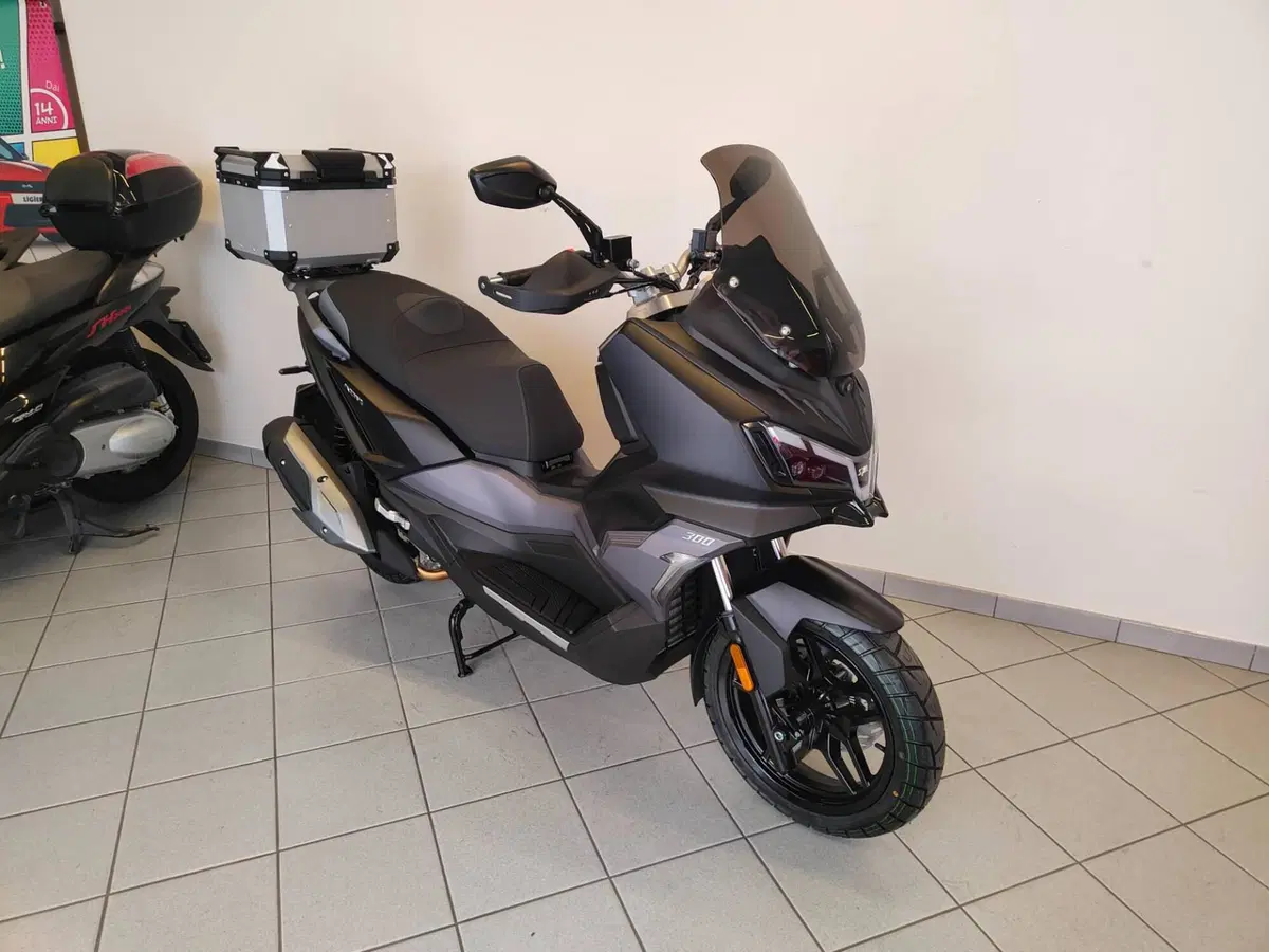 Sym ADX 300 (2024 - 26) (12)