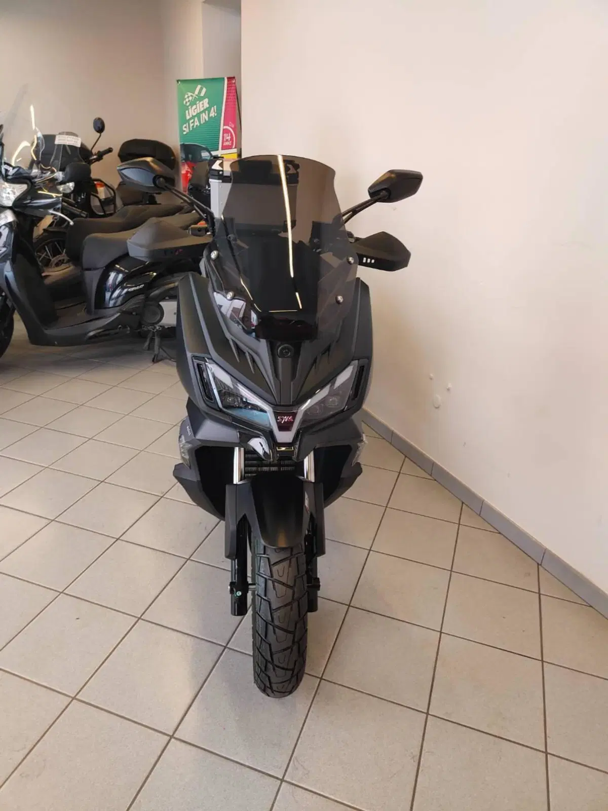 Sym ADX 300 (2024 - 26) (15)
