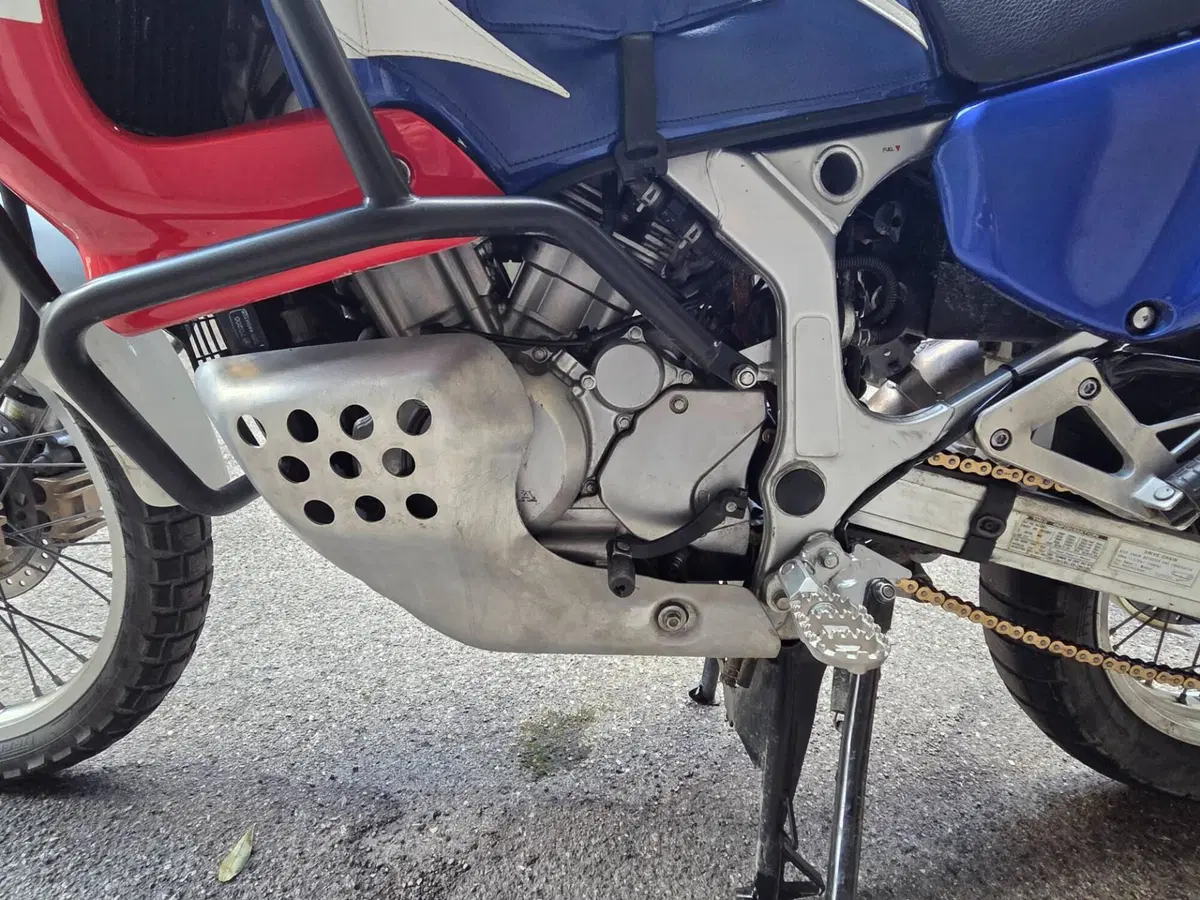 Honda Africa Twin XRV 750 (1996 - 02) (8)