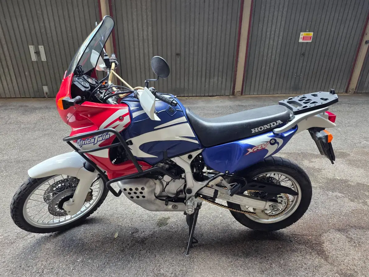 Honda Africa Twin XRV 750 (1996 - 02) (11)