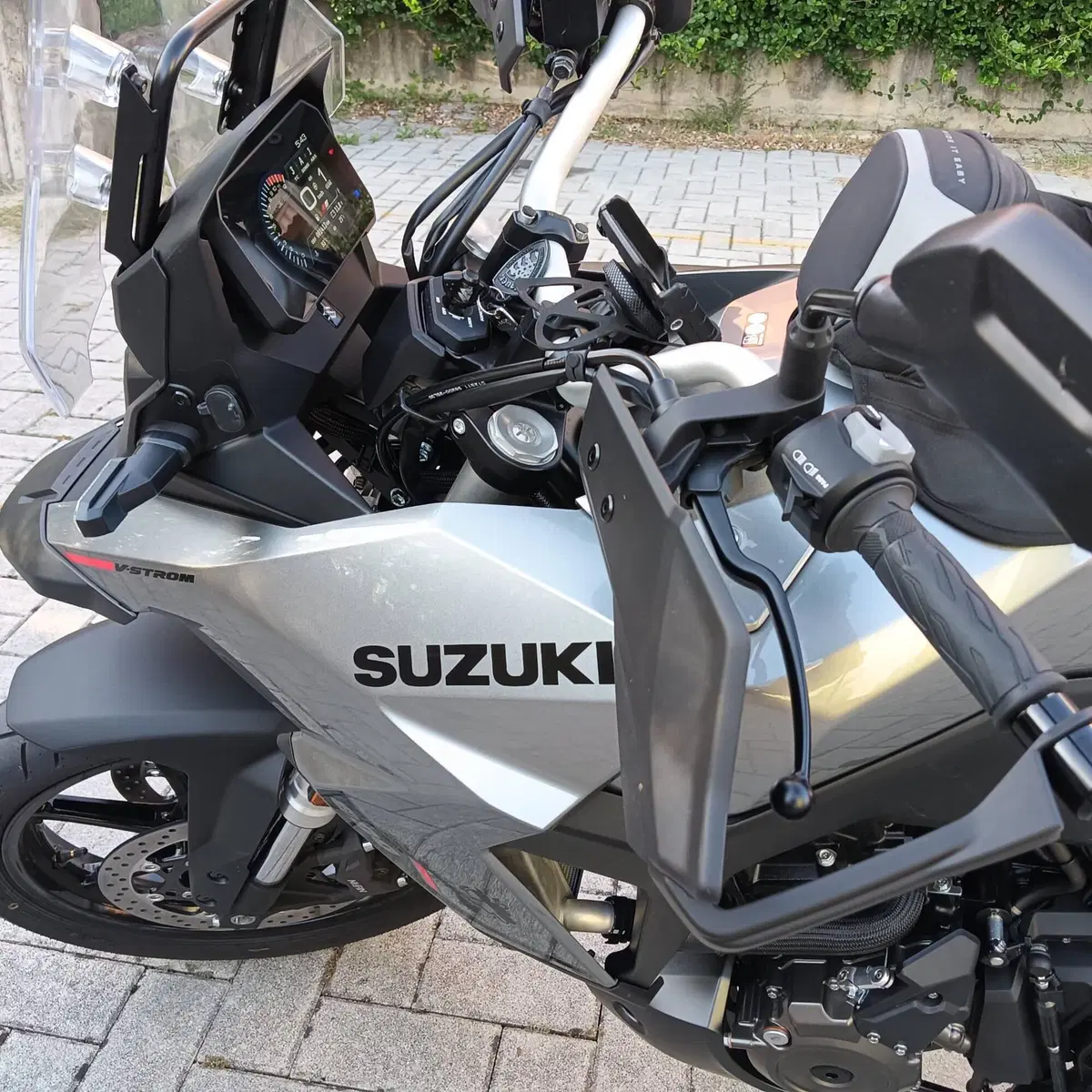 Suzuki V-Strom 800SE (2025 - 26) (17)