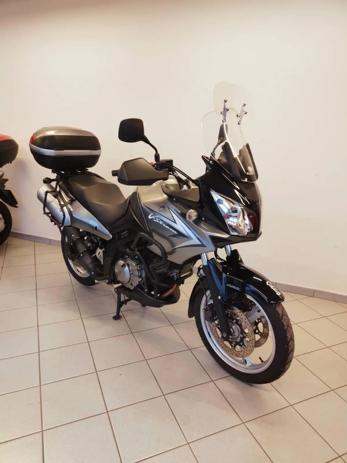 Suzuki V-Strom 650 Traveller ABS (2008 - 11) (4)