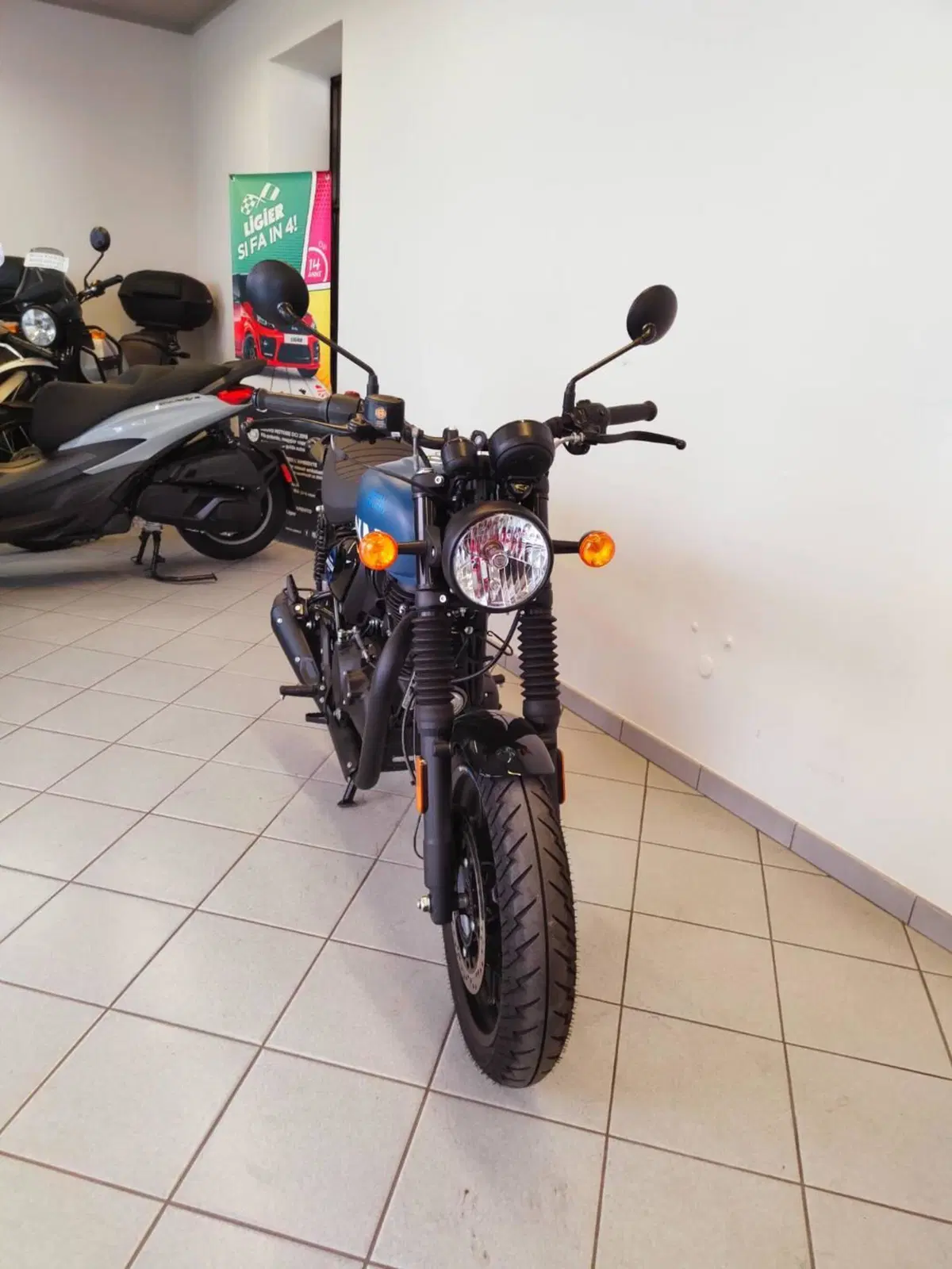 Royal Enfield HNTR 350 (2022 - 26) (5)