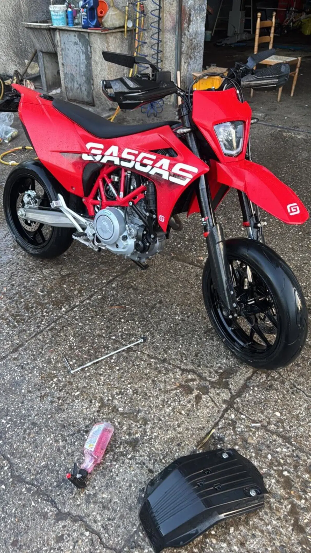 GASGAS SM 700 (2022 - 26) (3)