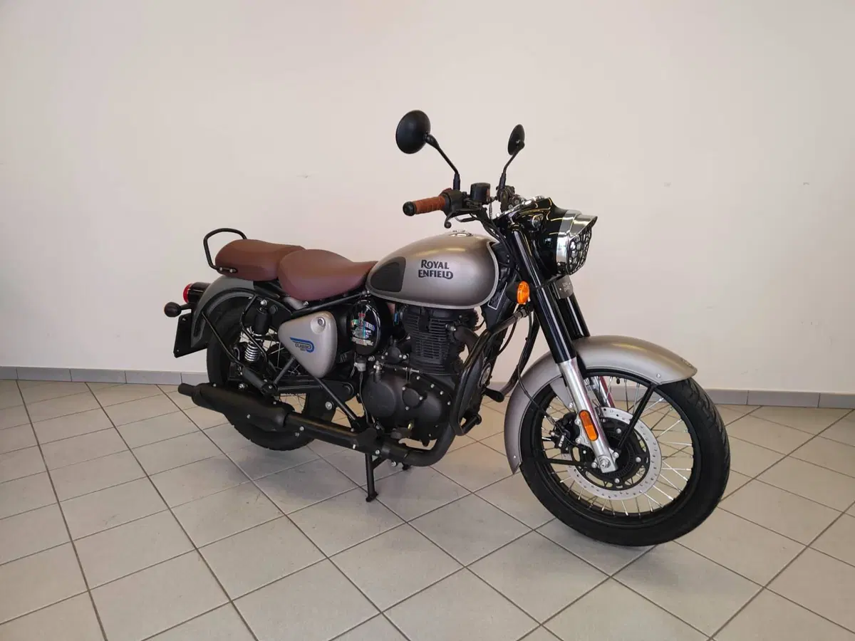 Royal Enfield Classic 350 (2021 - 26) (2)