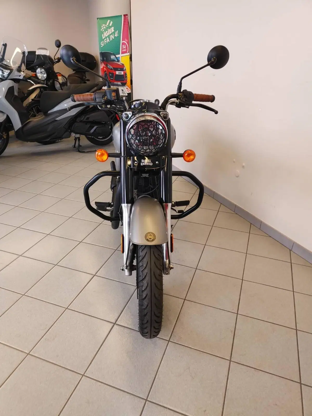 Royal Enfield Classic 350 (2021 - 26) (6)