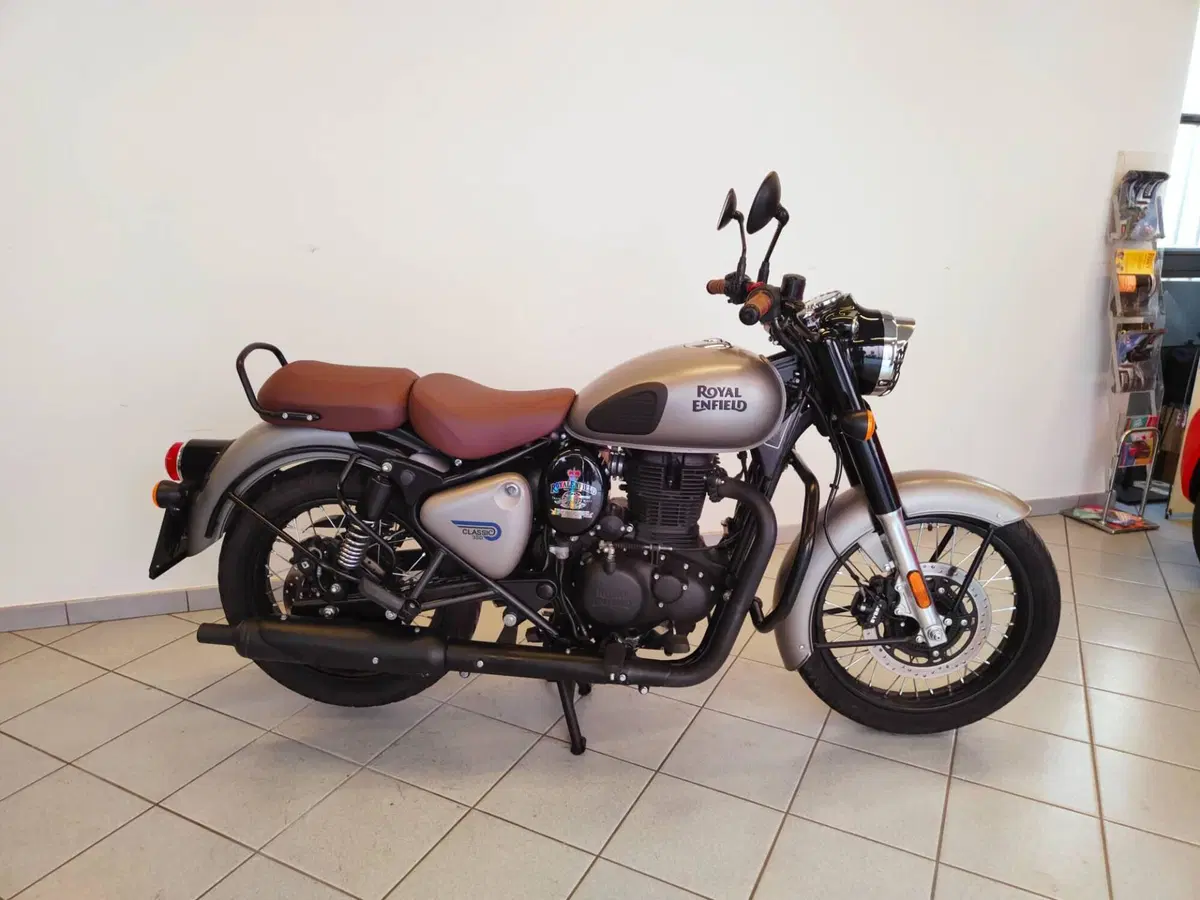 Royal Enfield Classic 350 (2021 - 26) (9)