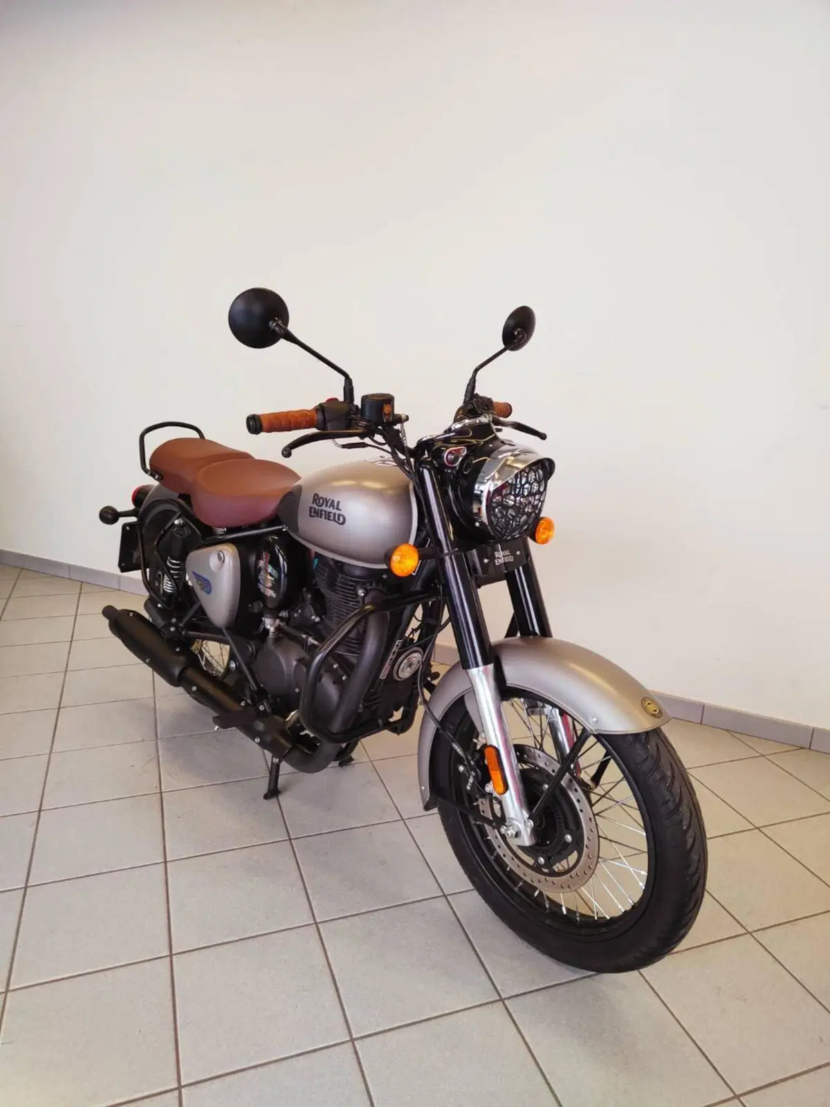 Royal Enfield Classic 350 (2021 - 26) (12)