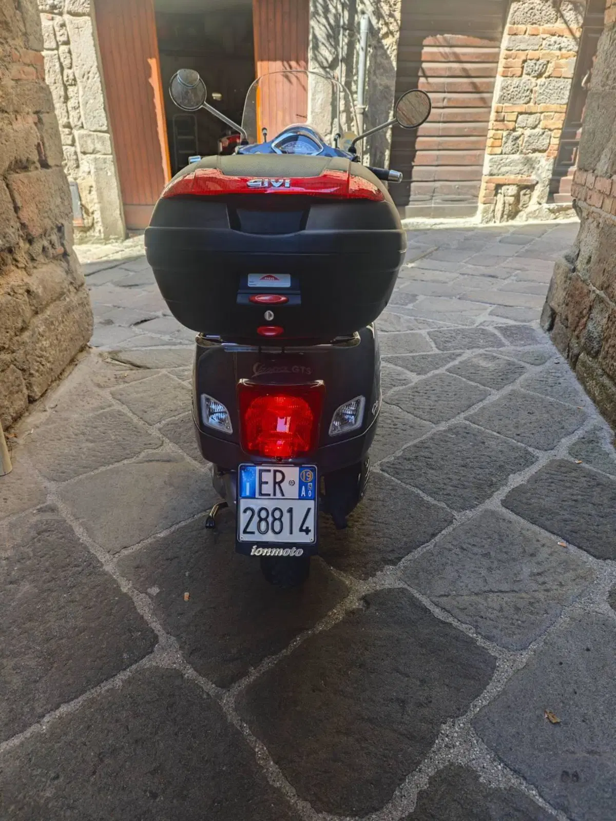 Vespa GTS 300 Touring ABS (2017 - 19) (4)