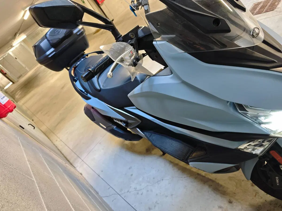 Kymco Xciting 400i S TCS (2021 - 24) (4)