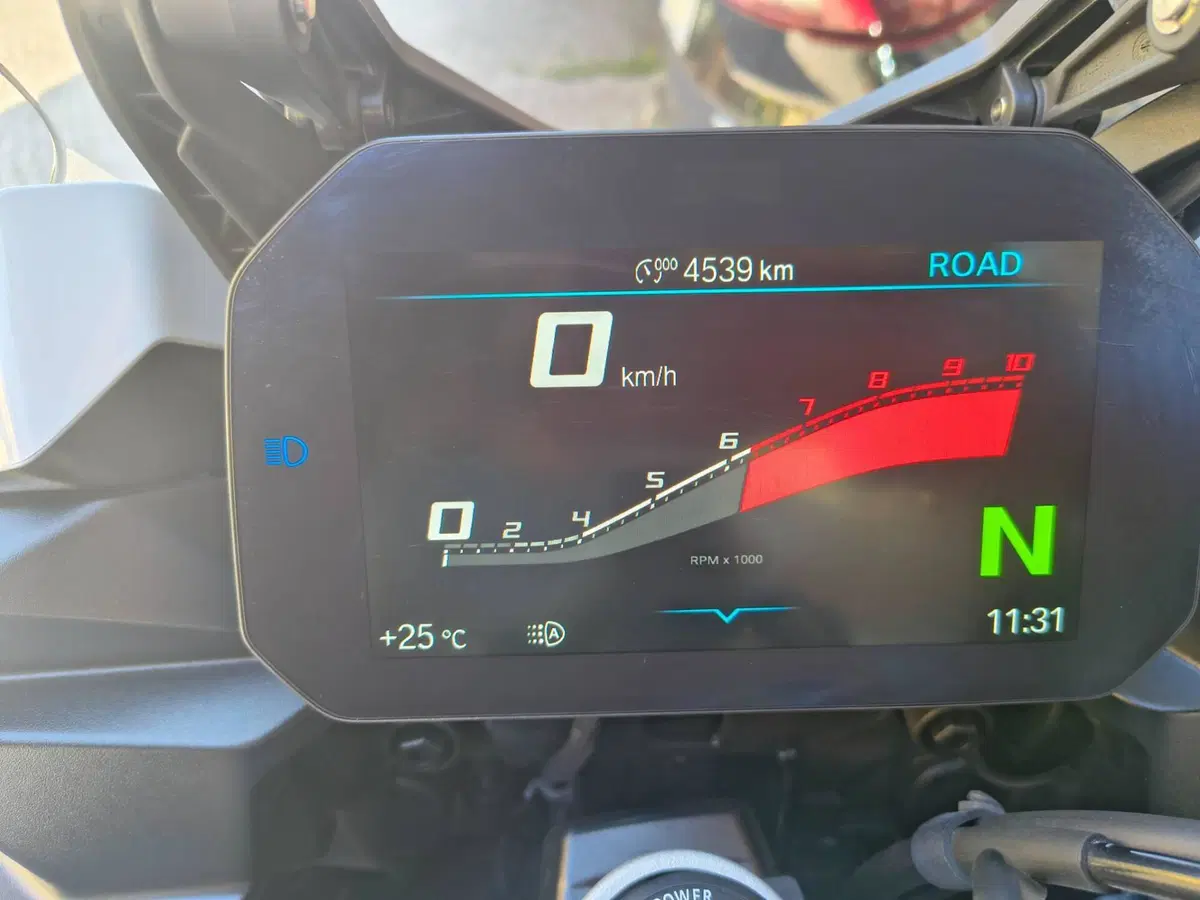Bmw F 900 XR (2025 - 27) (5)