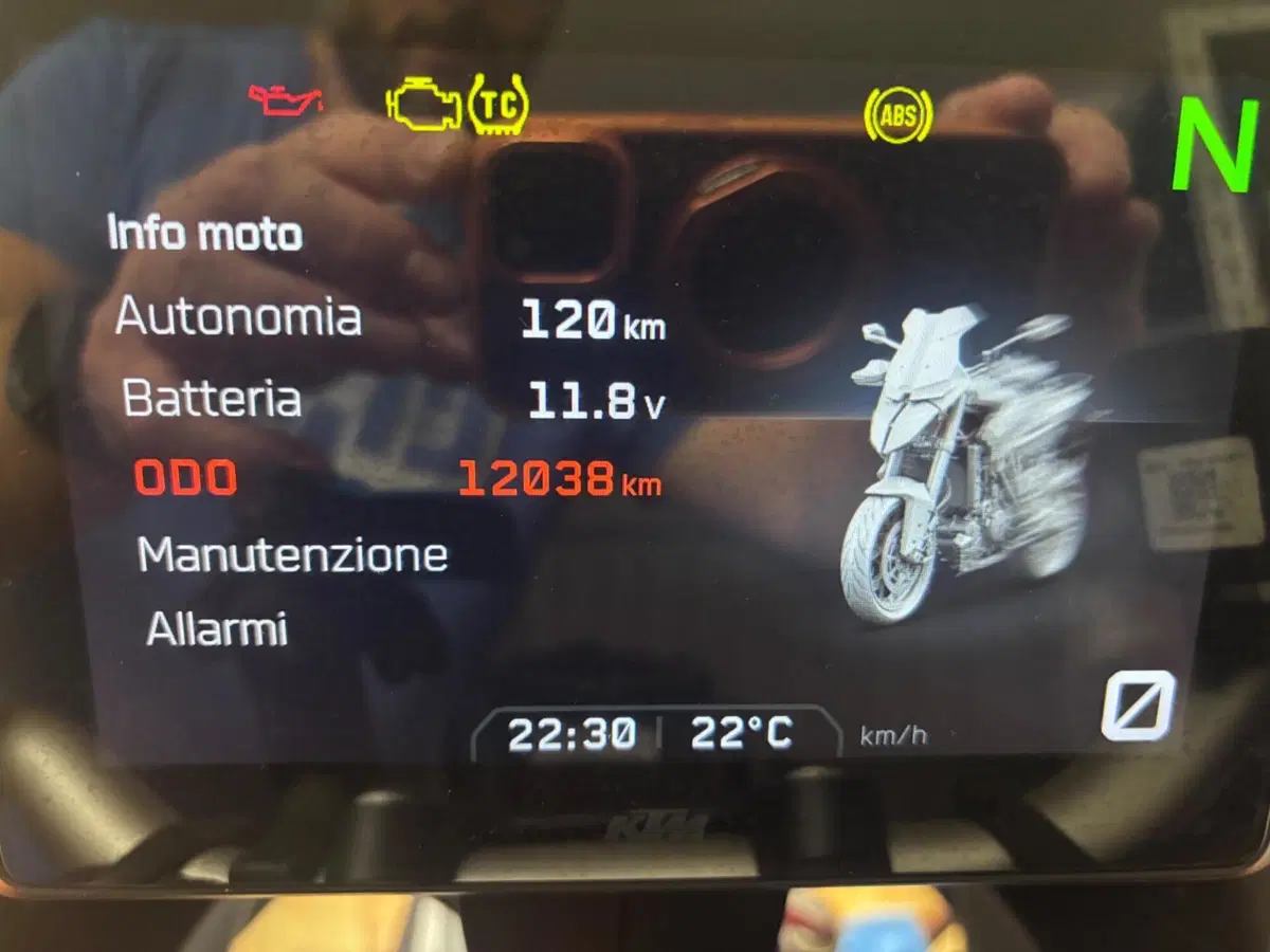 KTM 1290 Super Duke GT (2021 - 25) (2)