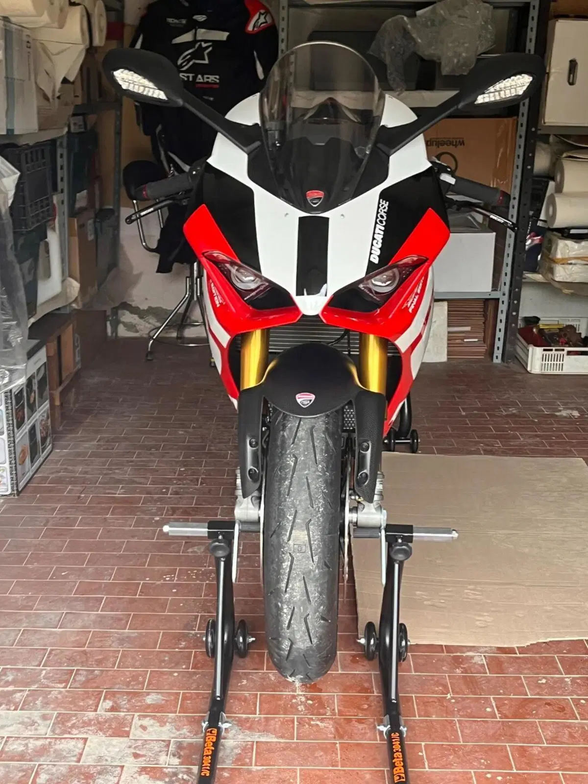 Ducati Panigale V2 Superquadro Final Edition (2024) (2)