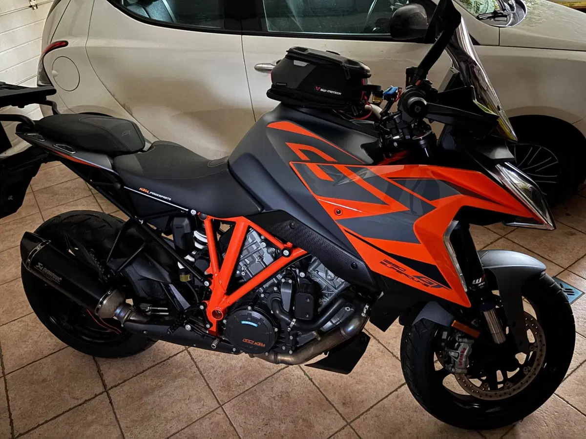 KTM 1290 Super Duke GT (2021 - 25) (4)