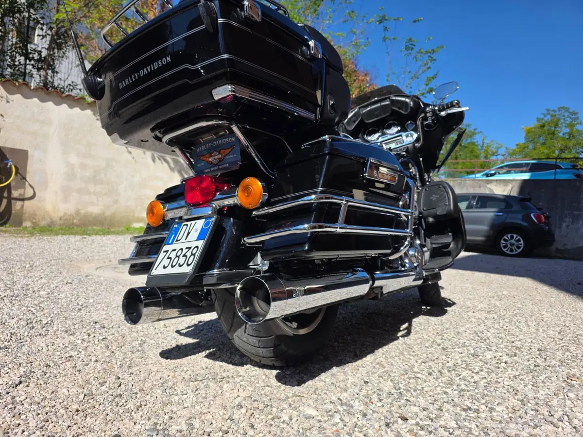 Harley-Davidson 1584 Electra Glide Ultra Classic (2008 - 13) - FLHTCU (2)