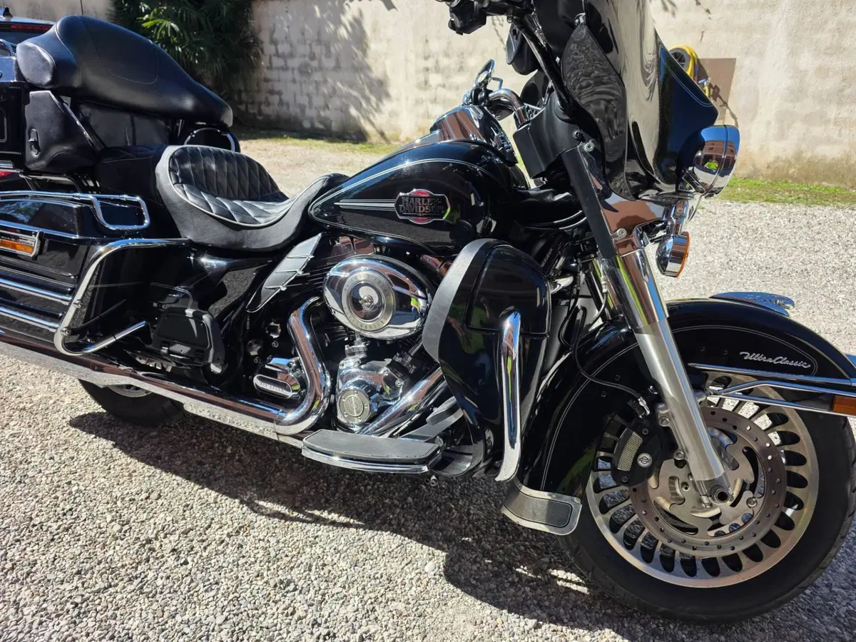 Harley-Davidson 1584 Electra Glide Ultra Classic (2008 - 13) - FLHTCU (8)