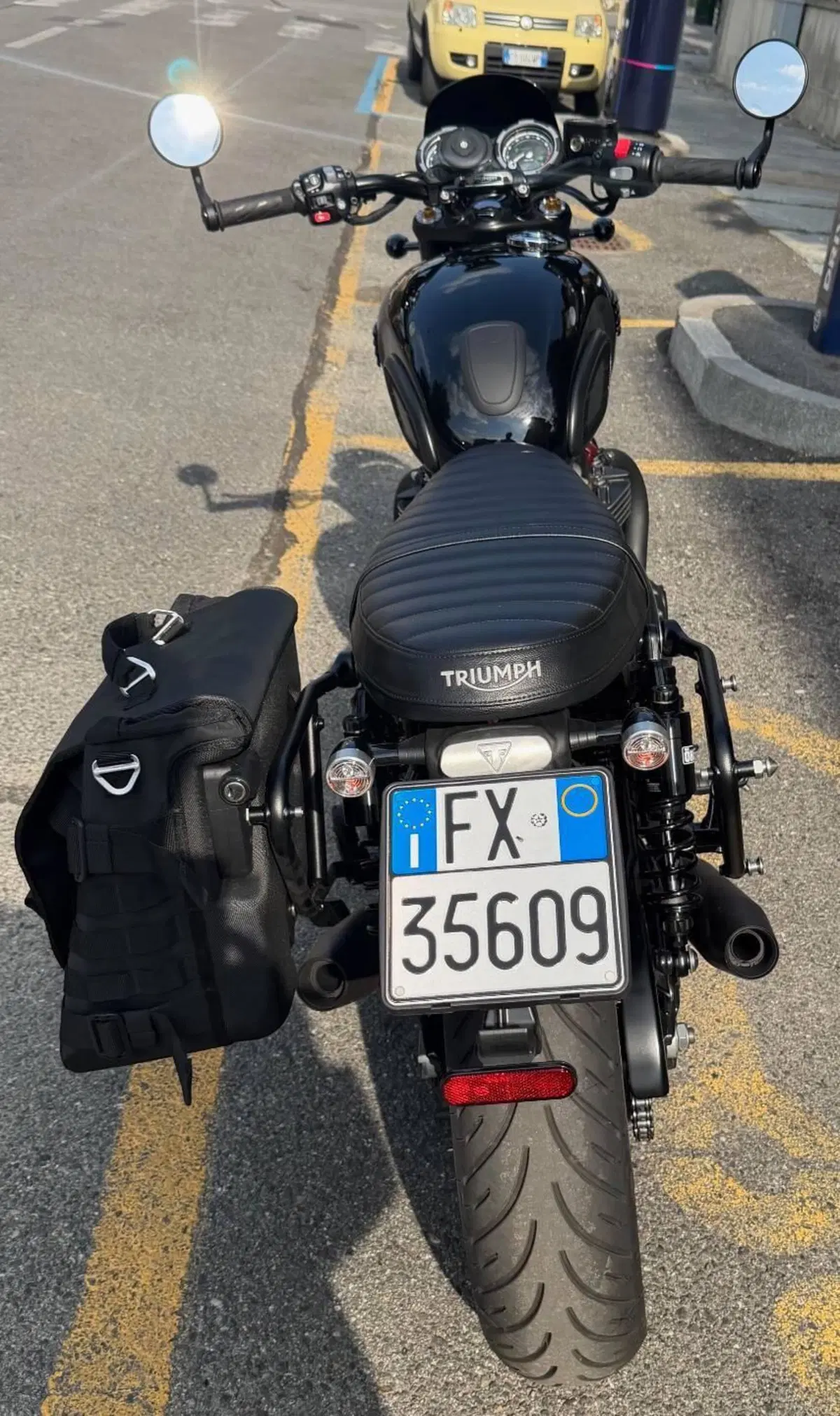 Triumph Bonneville T120 Black (2026) (8)