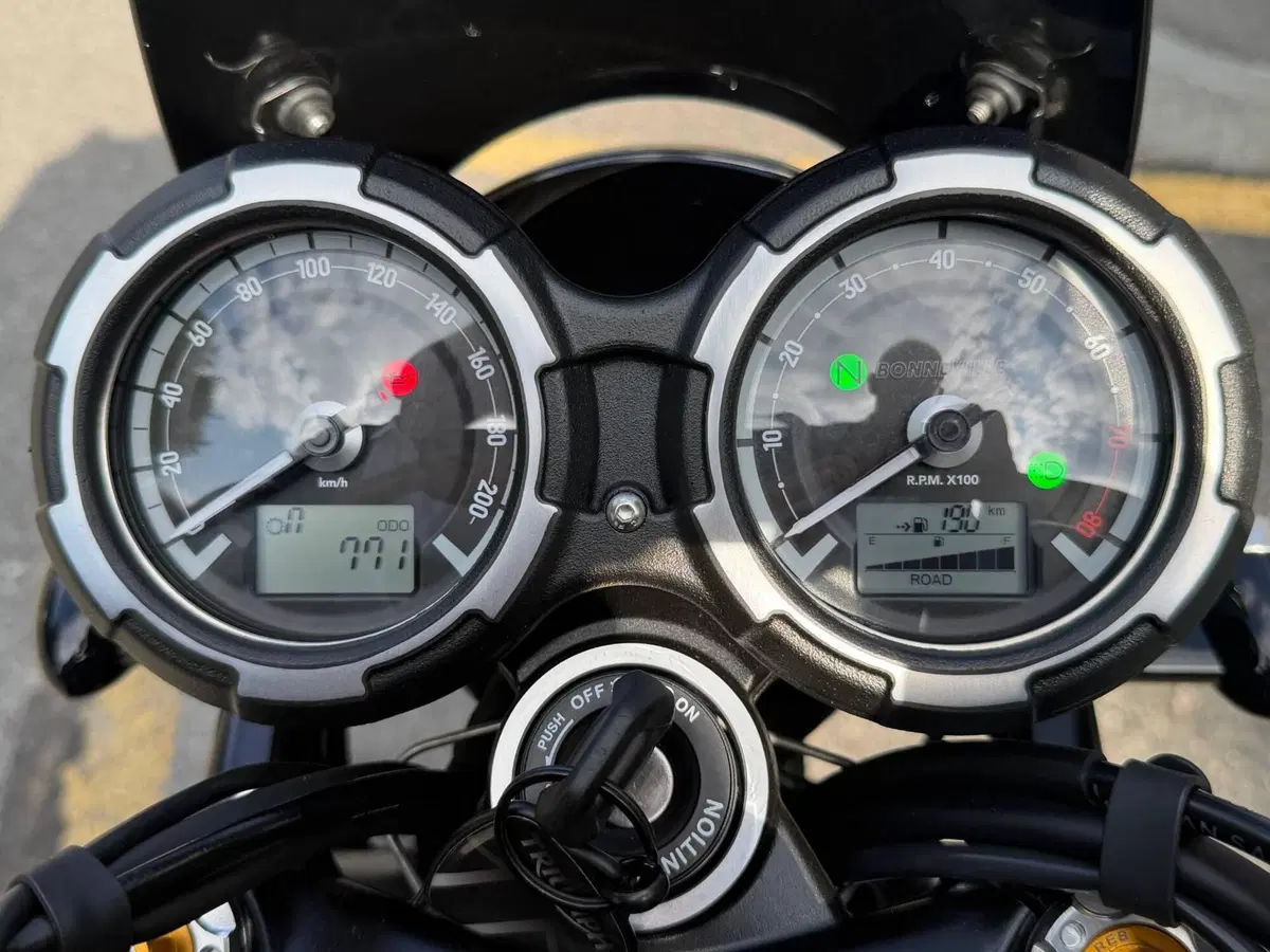 Triumph Bonneville T120 Black (2026) (13)