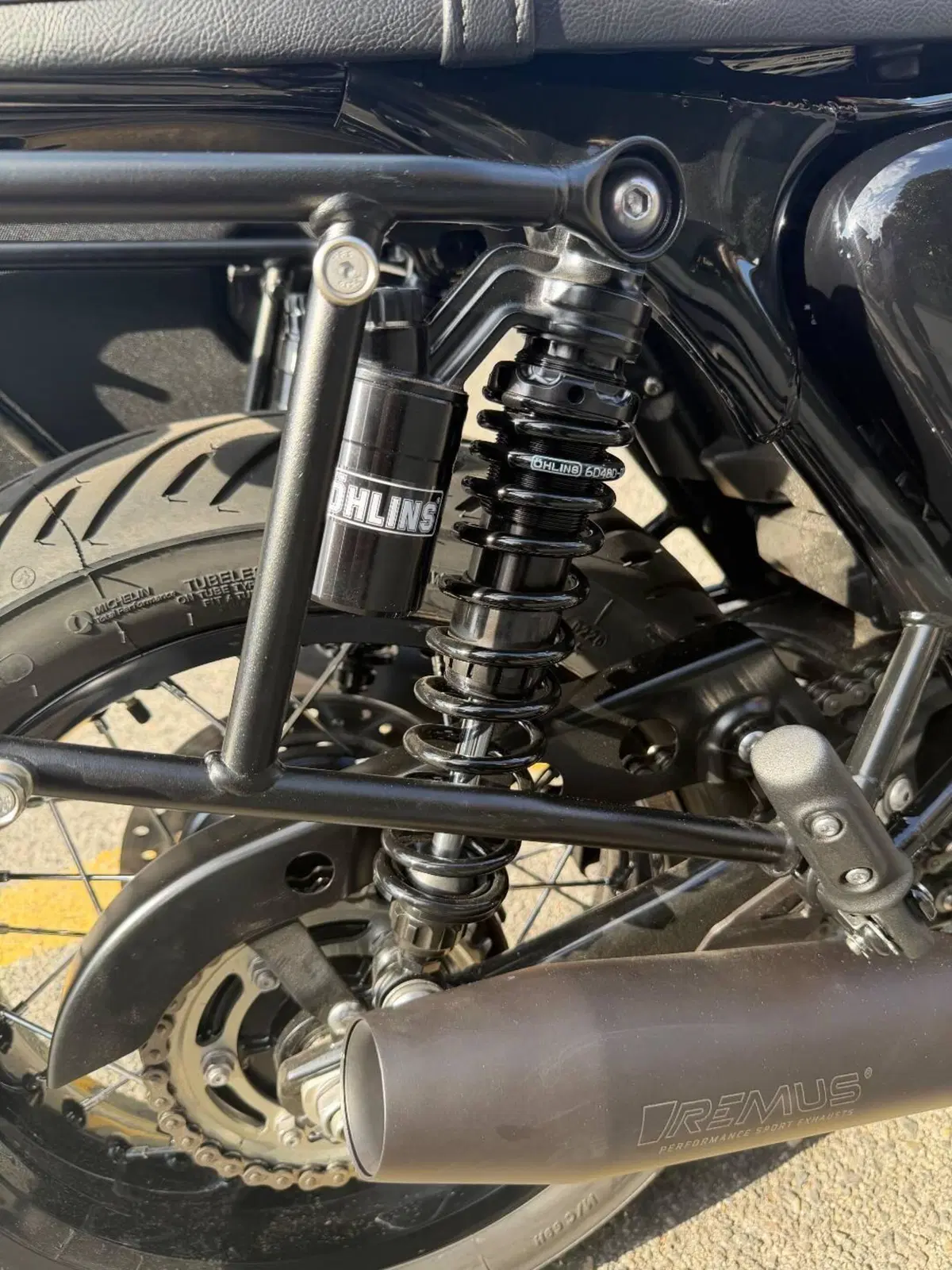 Triumph Bonneville T120 Black (2026) (15)