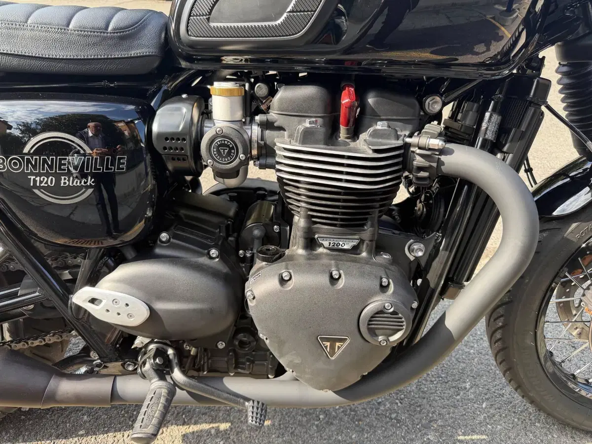Triumph Bonneville T120 Black (2026) (17)