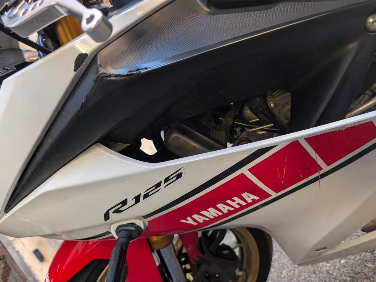 Yamaha YZF R125 (2021 - 22) (5)