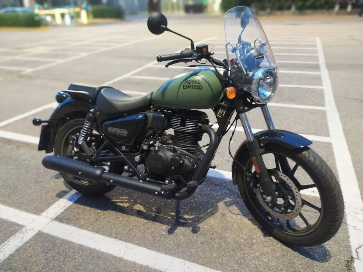 Royal Enfield Meteor 350 (2021 - 26)