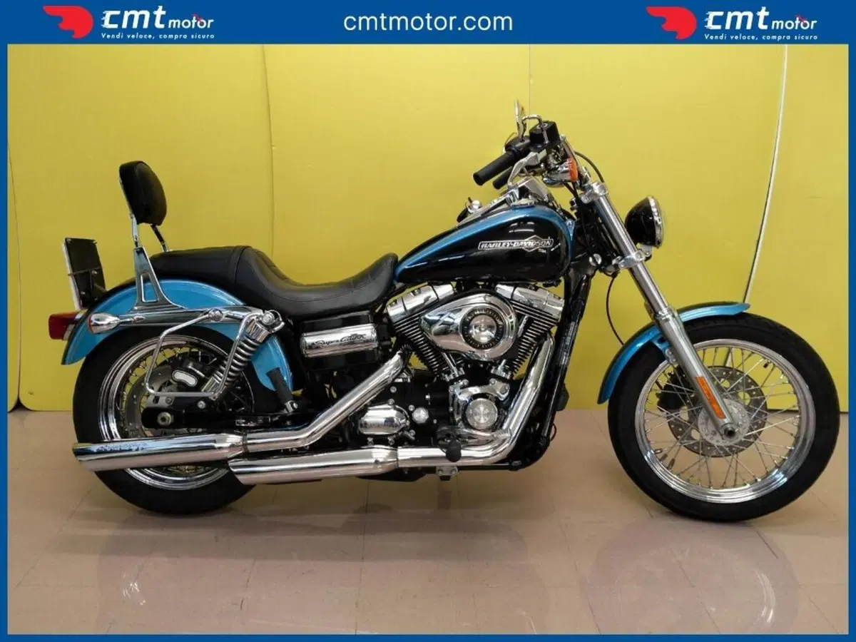 Harley-Davidson 1584 Super Glide Custom (2008 - 13) - FXDC (2)