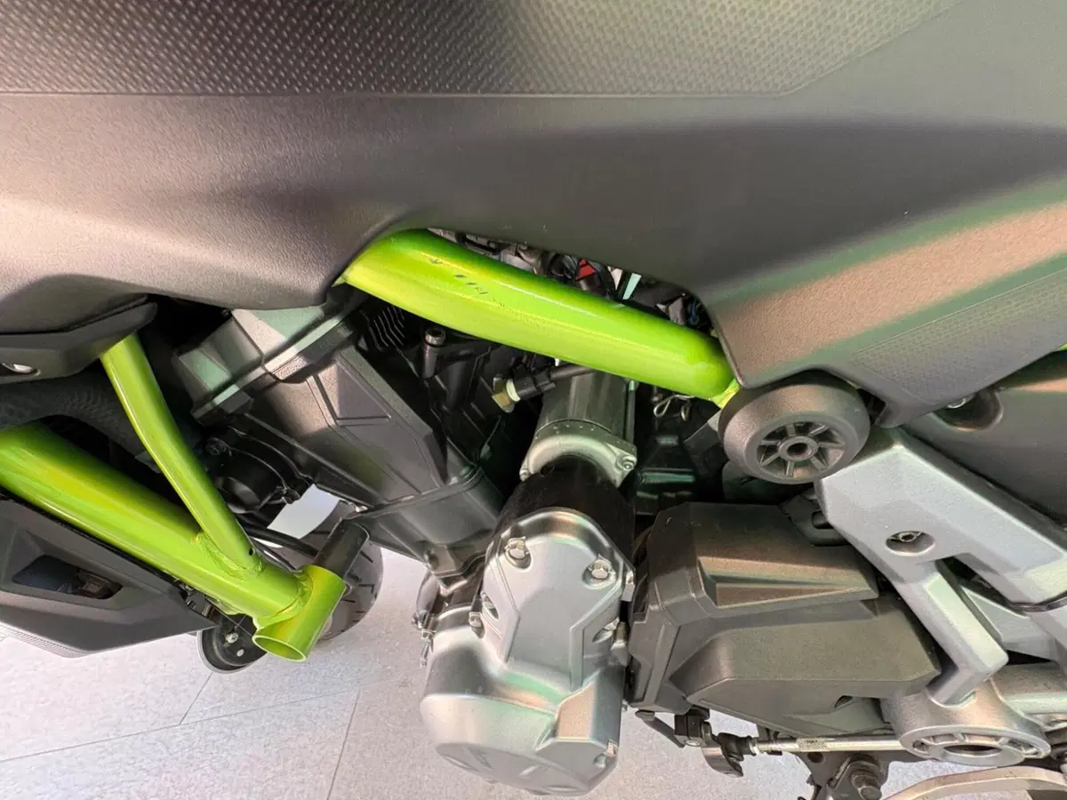Kawasaki Z 650 (2017 - 19) (6)