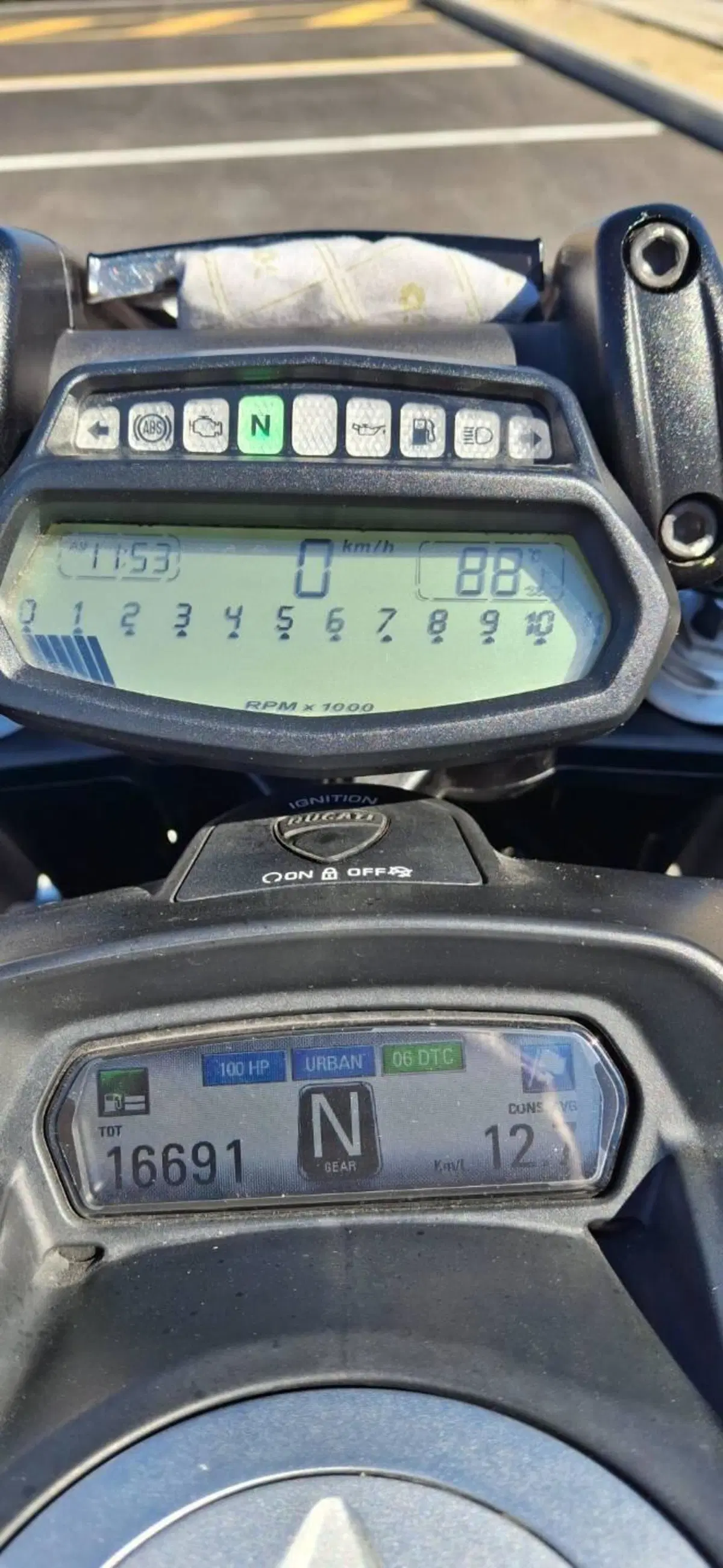 Ducati Diavel 1200 (2014 - 16) (11)