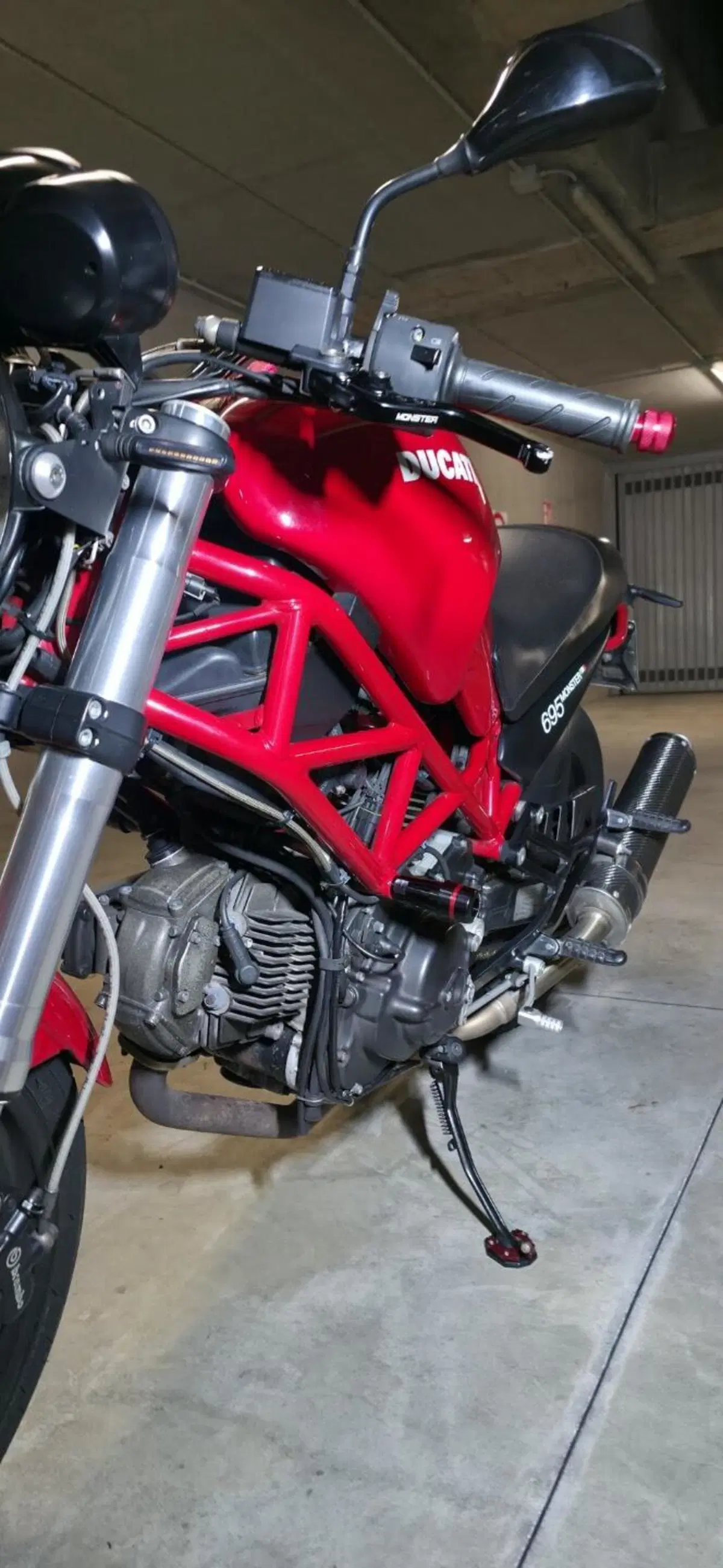 Ducati Monster 695 (2006 - 08) (5)
