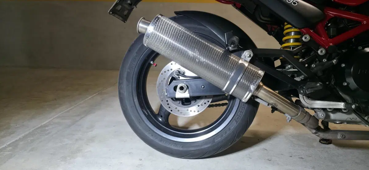 Ducati Monster 695 (2006 - 08) (10)