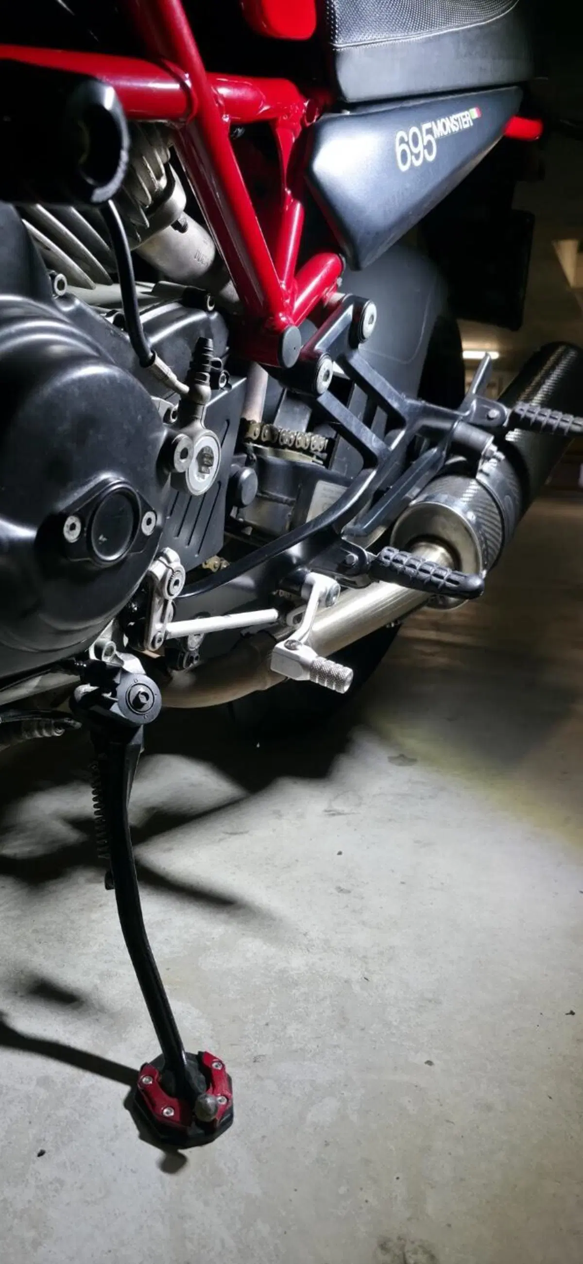 Ducati Monster 695 (2006 - 08) (11)