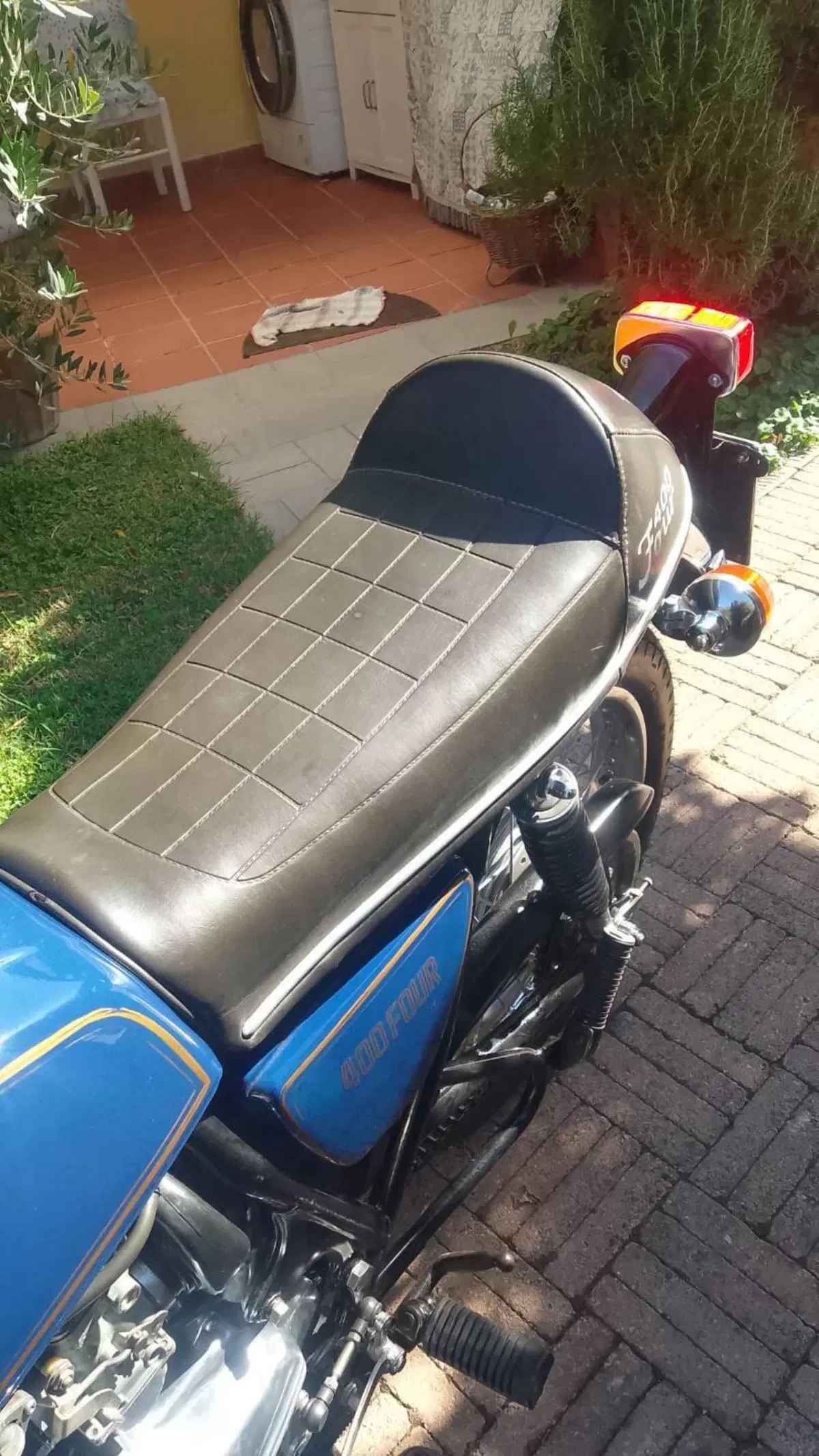 Honda 400 four (4)